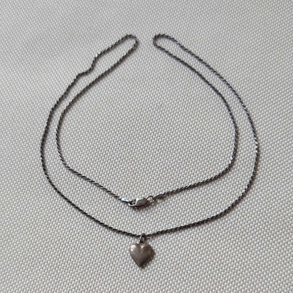Elegant Silver Heart Pendant Necklace